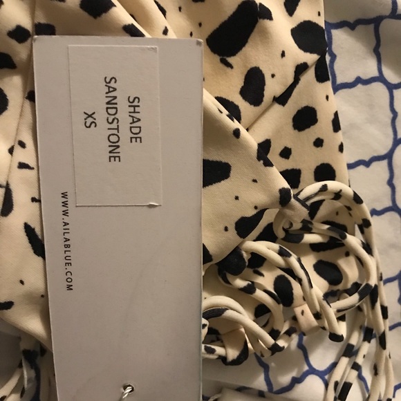 ✨NEW! ✨Aila Blue Bottom (XS) - Picture 8 of 8